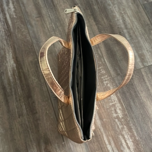 Aimee Kestenberg Rose Gold Mara quilted nylon satchel ziptop bag NEW - Picture 2 of 7